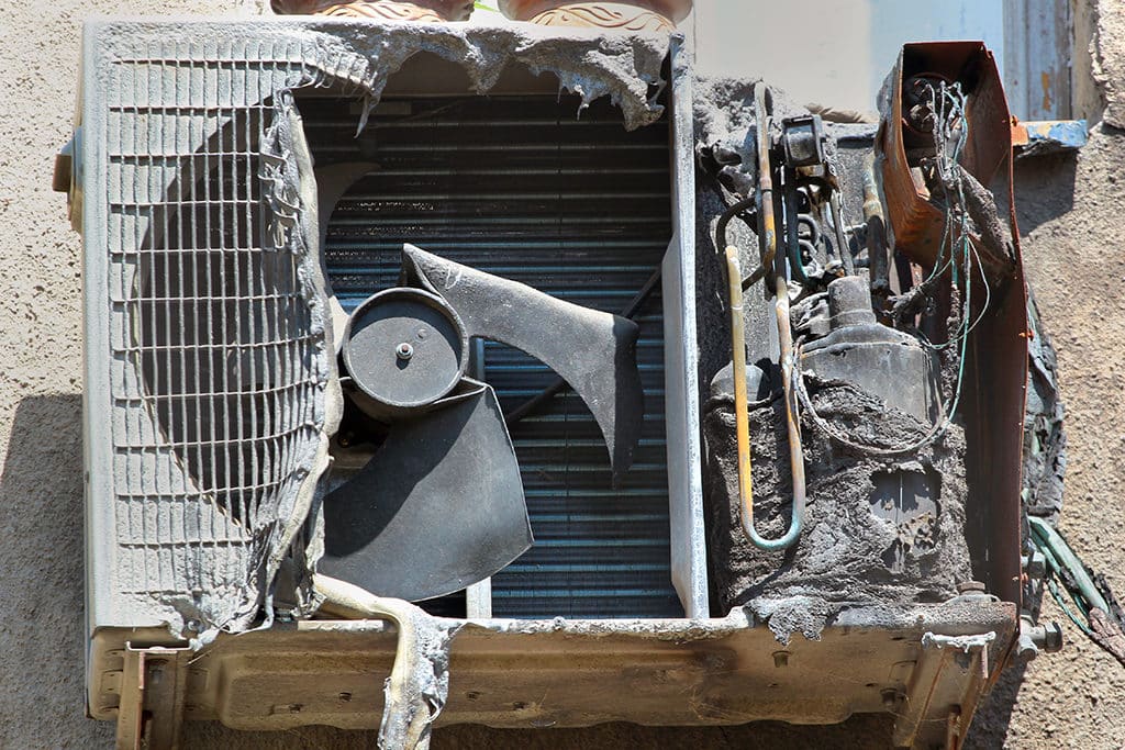 8-Warning-Signs-That-Your-Heating-and-Air-Conditioning-Unit-Can-Catch-Fire-_-Tips-from-Your-Fort-Worth-TX-Repair-Service-Provider-1024x683.jpg