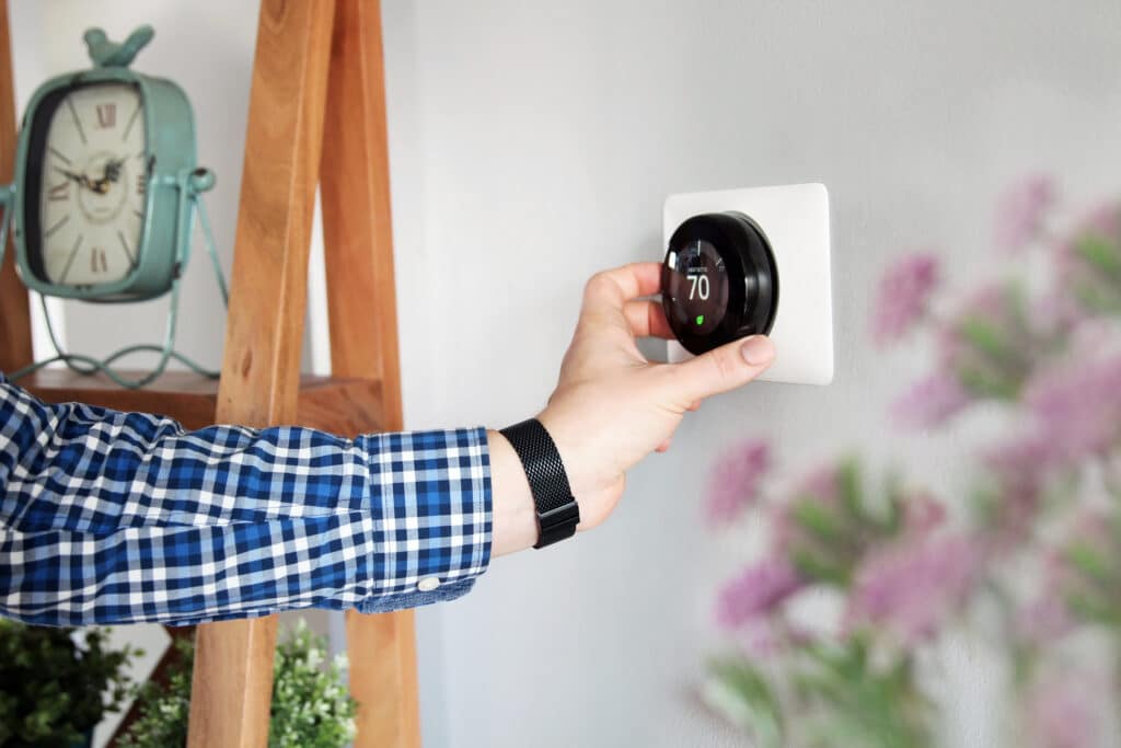 Energy-Saving Thermostat Tips for Dallas’ Fall Months